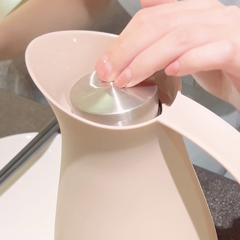 Vacuum-insulated flask with a  - Vacuum Insulated Flask recension och pris